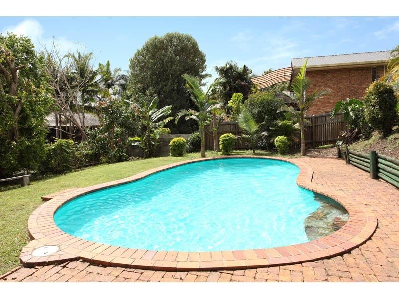 7 Rowena Street, Kenmore QLD 4069