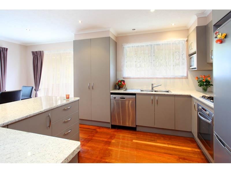 7 Rowena Street, Kenmore QLD 4069