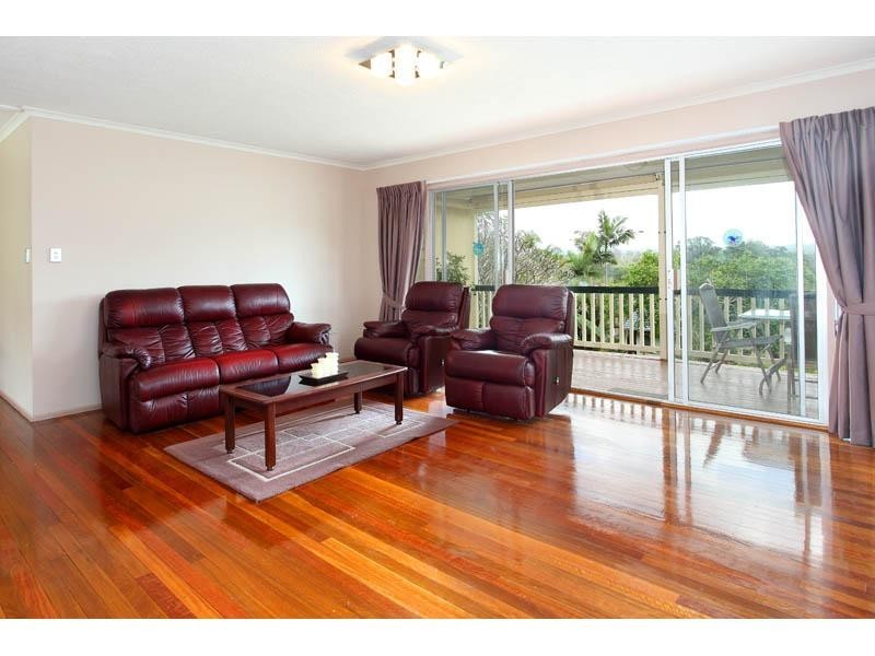 7 Rowena Street, Kenmore QLD 4069