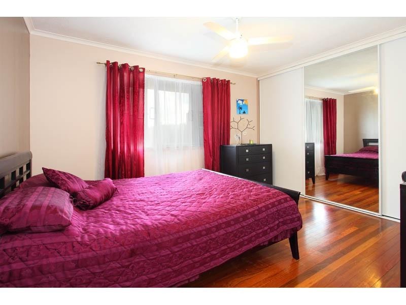 7 Rowena Street, Kenmore QLD 4069