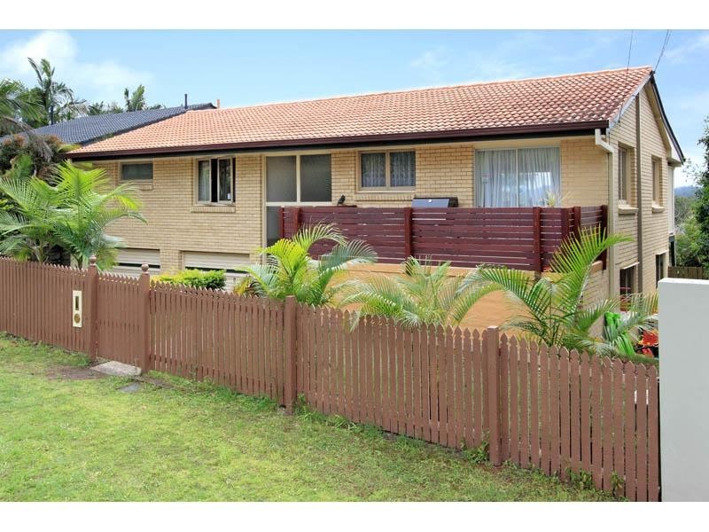 7 Rowena Street, Kenmore QLD 4069