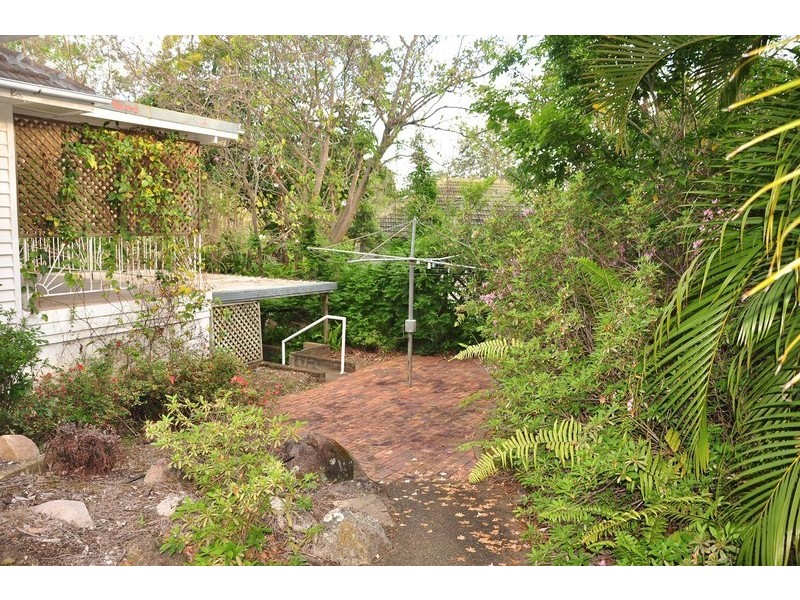 57 Boomerang Road, St Lucia QLD 4067