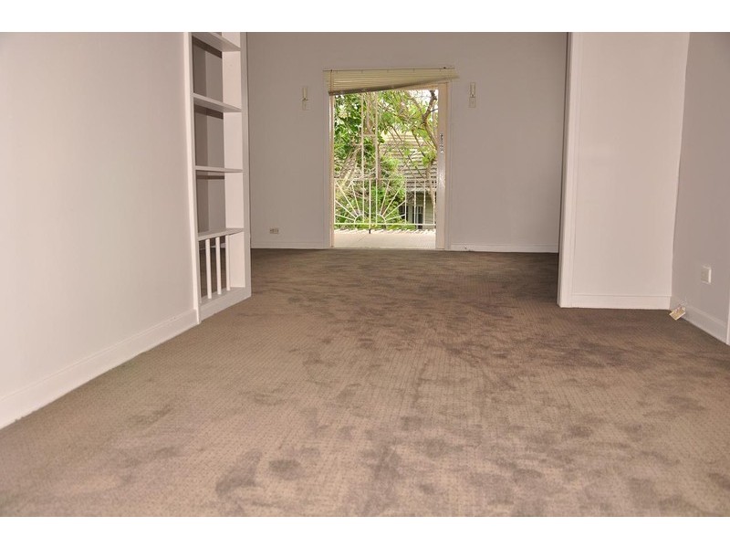 57 Boomerang Road, St Lucia QLD 4067