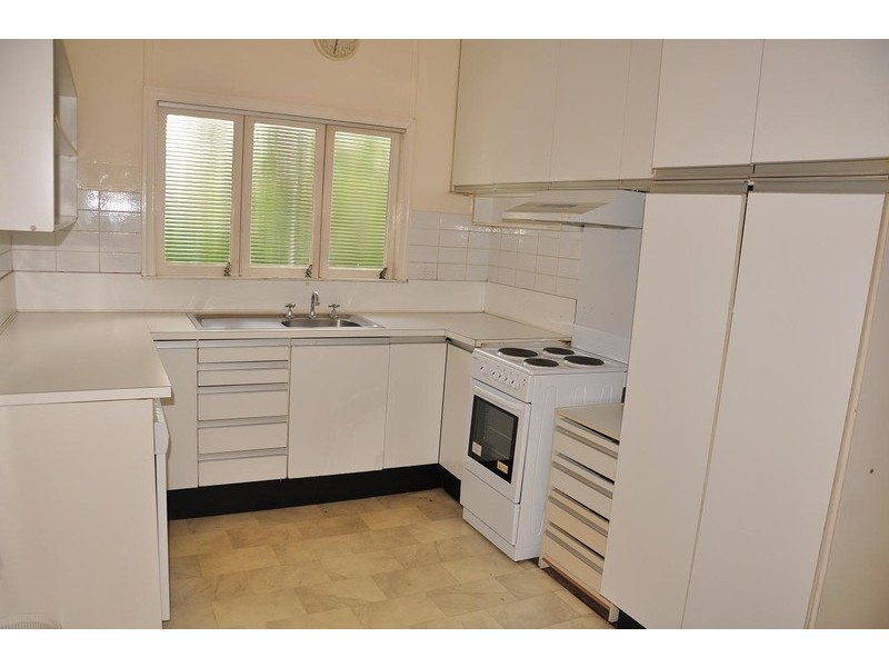 57 Boomerang Road, St Lucia QLD 4067