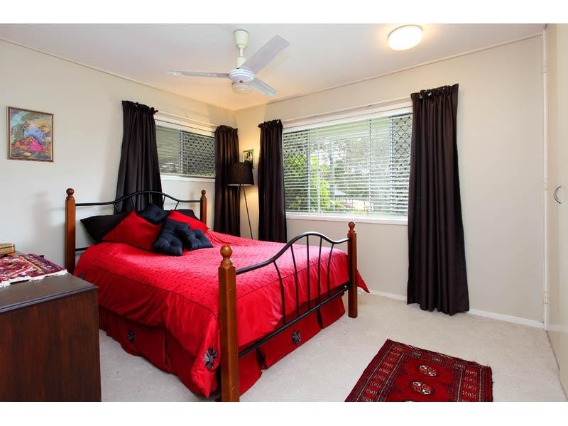 14 Canongate Street, Kenmore QLD 4069