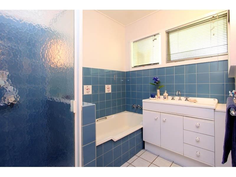 14 Canongate Street, Kenmore QLD 4069