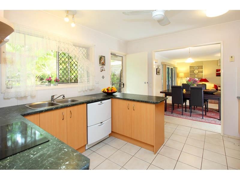 14 Canongate Street, Kenmore QLD 4069