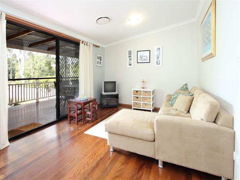 56 Burns Parade, Chapel Hill QLD 4069