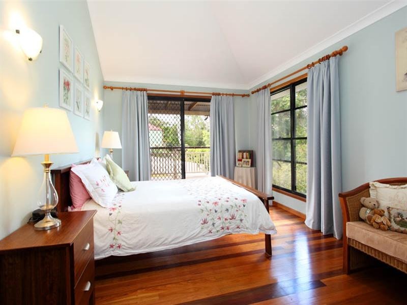 56 Burns Parade, Chapel Hill QLD 4069