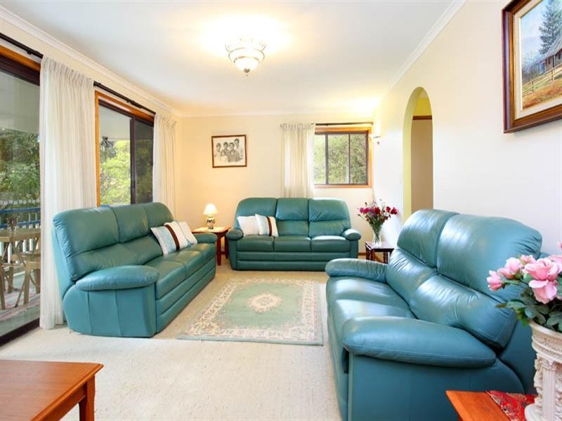 42 Halimah Street, Chapel Hill QLD 4069