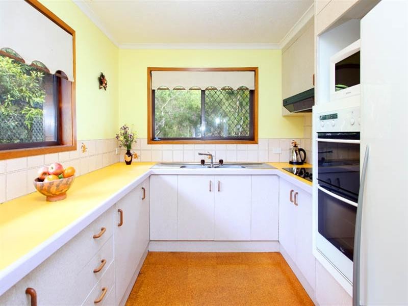 42 Halimah Street, Chapel Hill QLD 4069