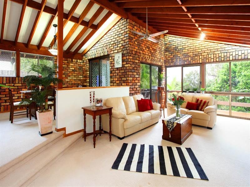 48 Cedarleigh Road, Kenmore QLD 4069