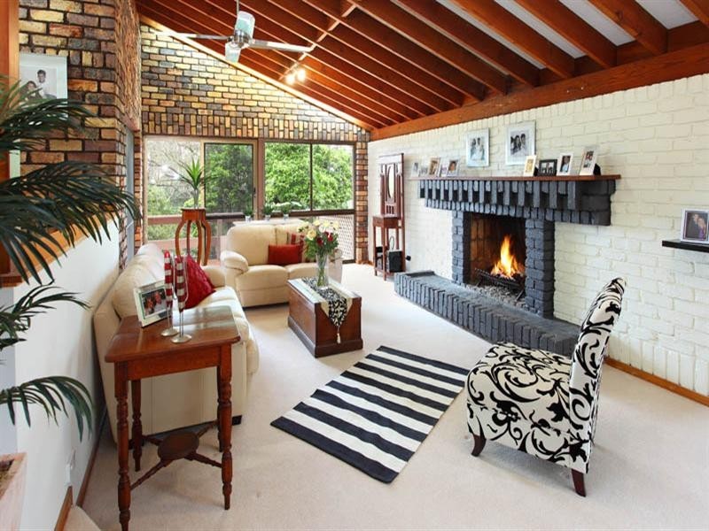 48 Cedarleigh Road, Kenmore QLD 4069