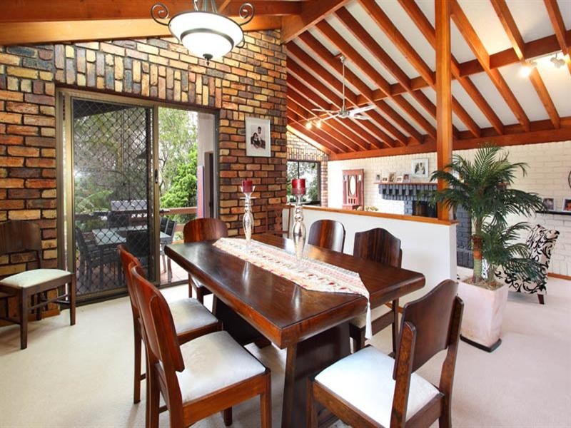 48 Cedarleigh Road, Kenmore QLD 4069