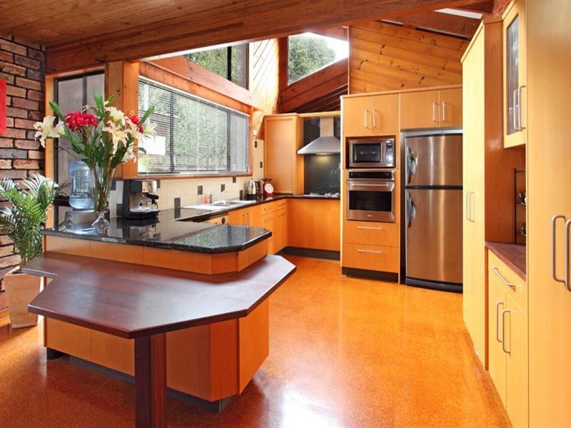 48 Cedarleigh Road, Kenmore QLD 4069