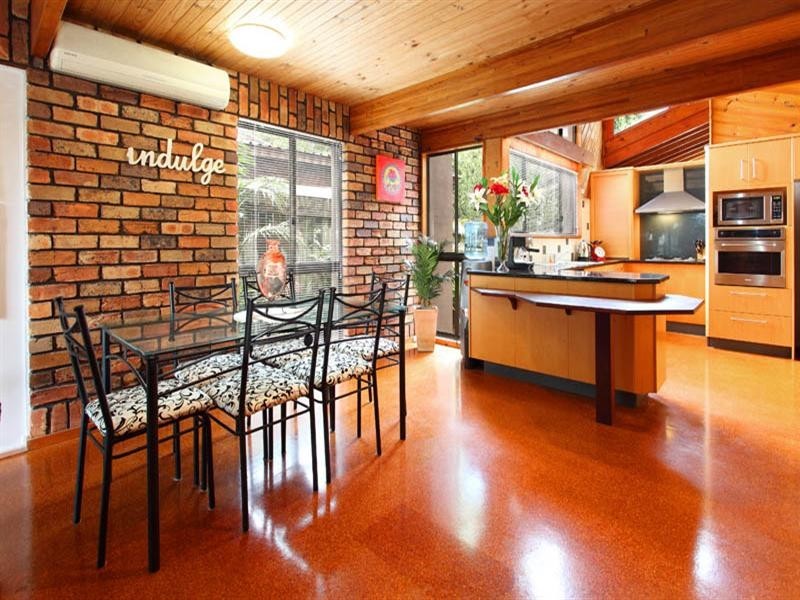 48 Cedarleigh Road, Kenmore QLD 4069