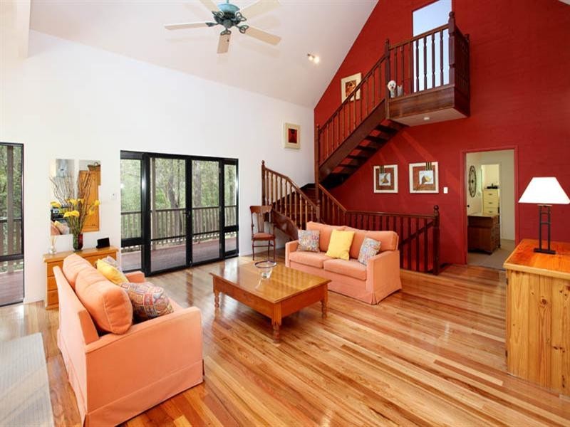 23 Hillcrest Place, Kenmore Hills QLD 4069