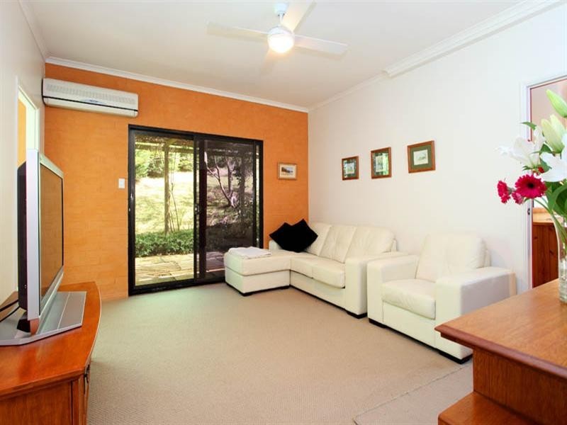 23 Hillcrest Place, Kenmore Hills QLD 4069