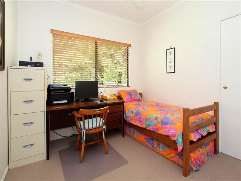 23 Hillcrest Place, Kenmore Hills QLD 4069