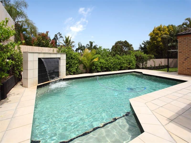 20 Farnworth Street, Chapel Hill QLD 4069