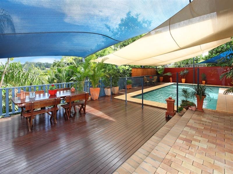 14 Chapel Hill Road, Chapel Hill QLD 4069