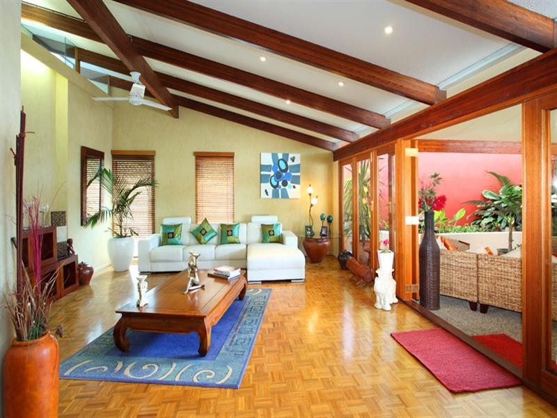 14 Chapel Hill Road, Chapel Hill QLD 4069