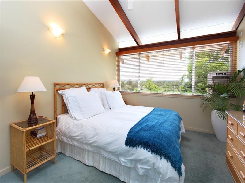 14 Chapel Hill Road, Chapel Hill QLD 4069