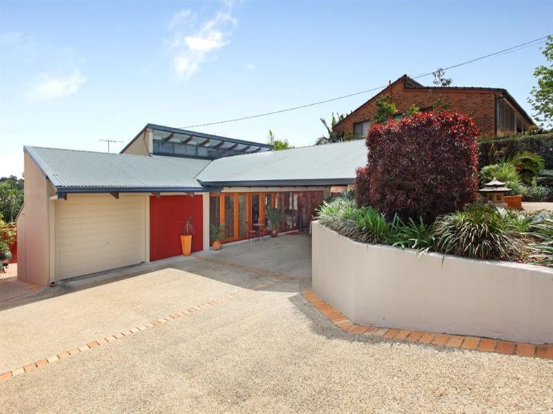 14 Chapel Hill Road, Chapel Hill QLD 4069