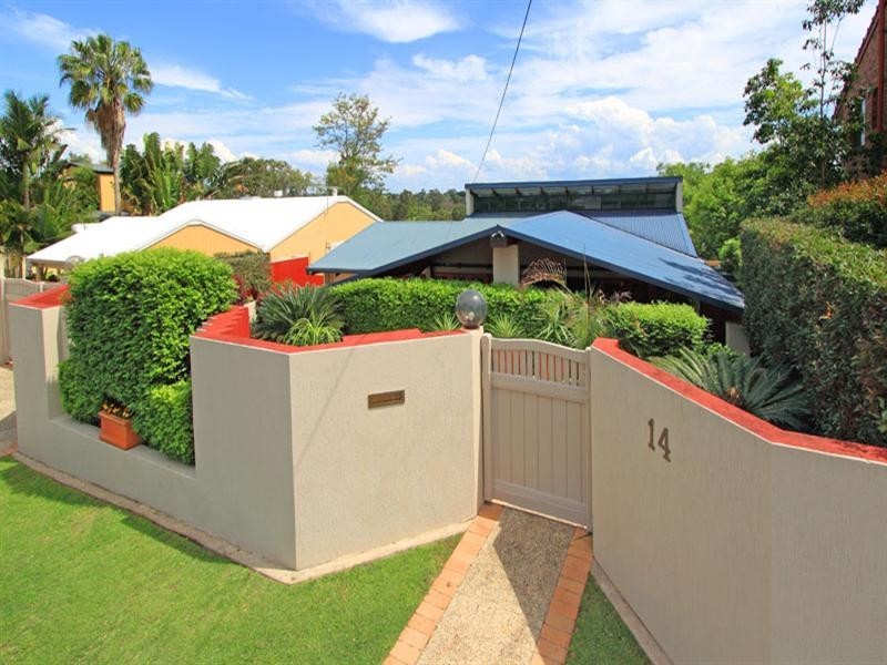 14 Chapel Hill Road, Chapel Hill QLD 4069
