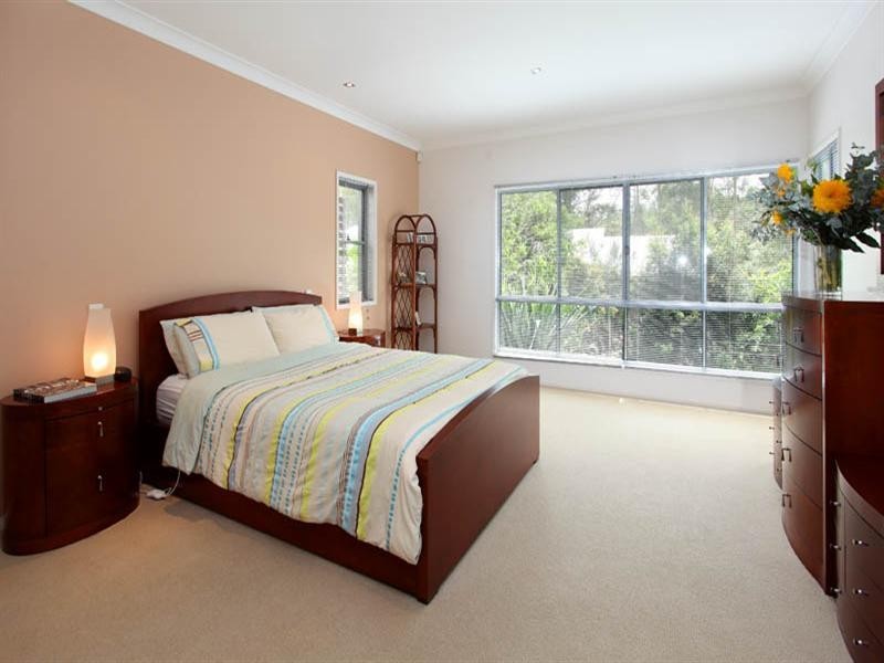 10b Kirkdale Road, Chapel Hill QLD 4069