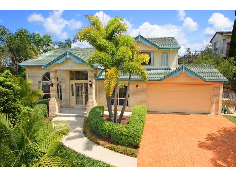 4 Accrington Place, Chapel Hill QLD 4069