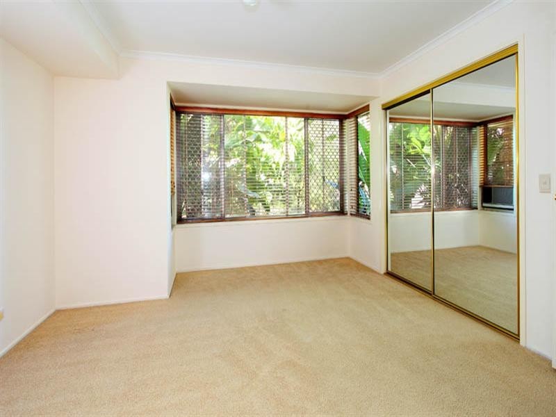 6 Castlewood Close, Kenmore Hills QLD 4069