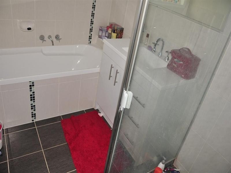 22 Regency Crescent, Moggill QLD 4070