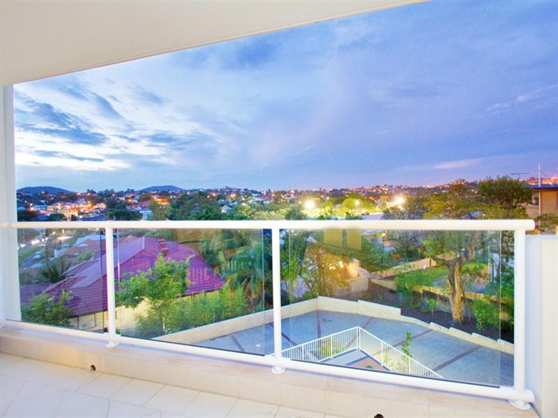 11/53 Dunmore Terrace, Auchenflower QLD 4066