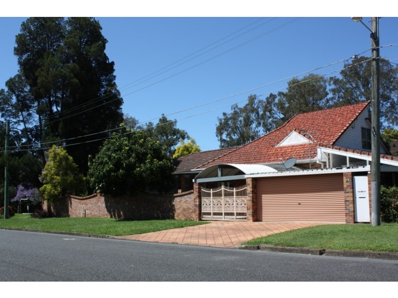 1 McCaul Street, Taringa QLD 4068