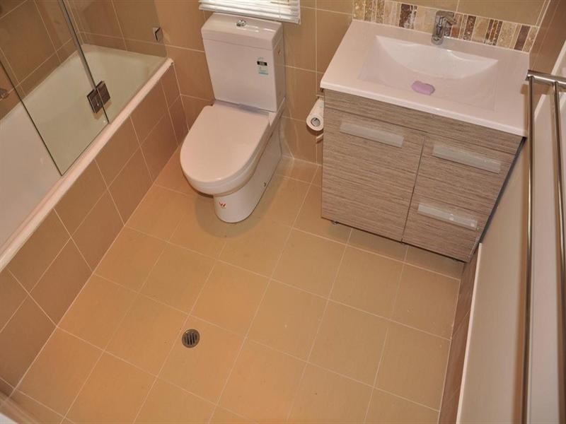 89 Ninth Avenue, St Lucia QLD 4067