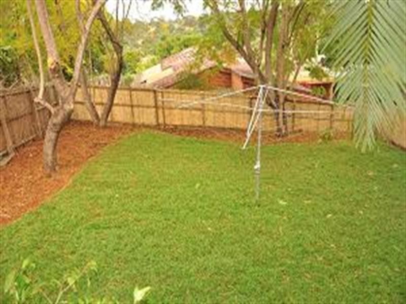 11 Norm Street, Kenmore QLD 4069