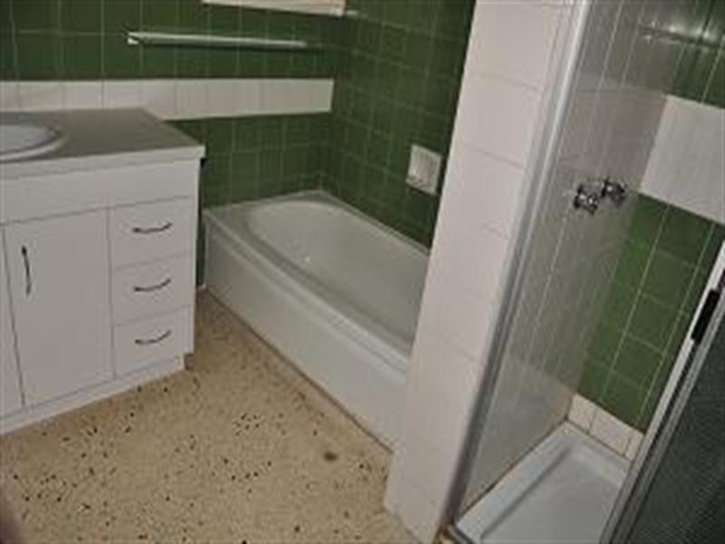 11 Norm Street, Kenmore QLD 4069