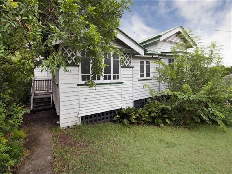49 Disraeli Street, Indooroopilly QLD 4068