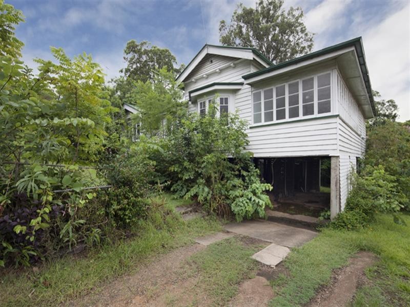 49 Disraeli Street, Indooroopilly QLD 4068