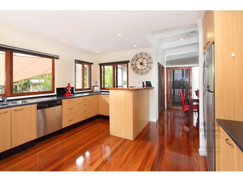 46 Euree Street, Kenmore QLD 4069