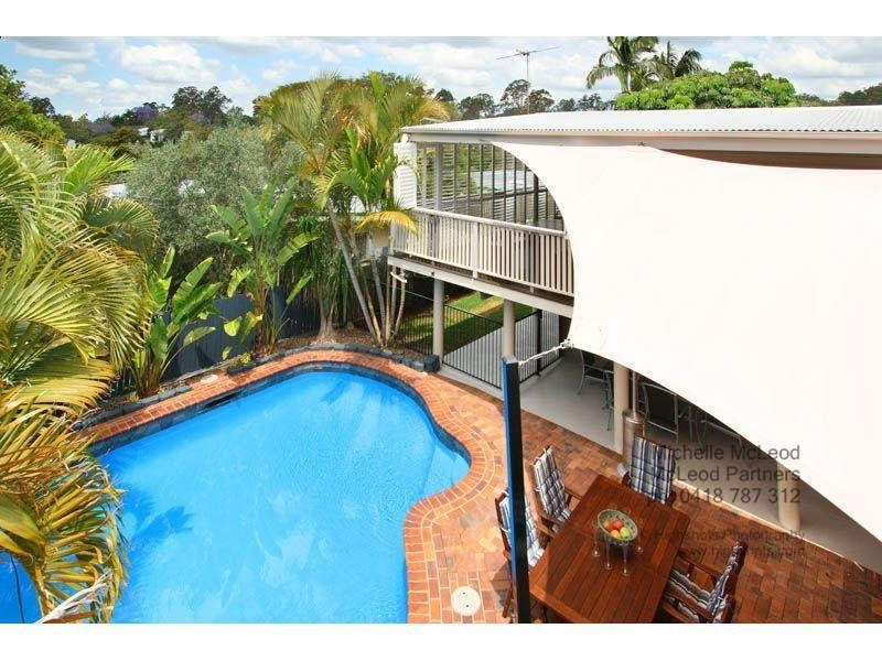 46 Euree Street, Kenmore QLD 4069
