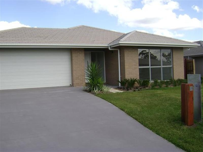 8 Silky Oak Avenue, Moggill QLD 4070