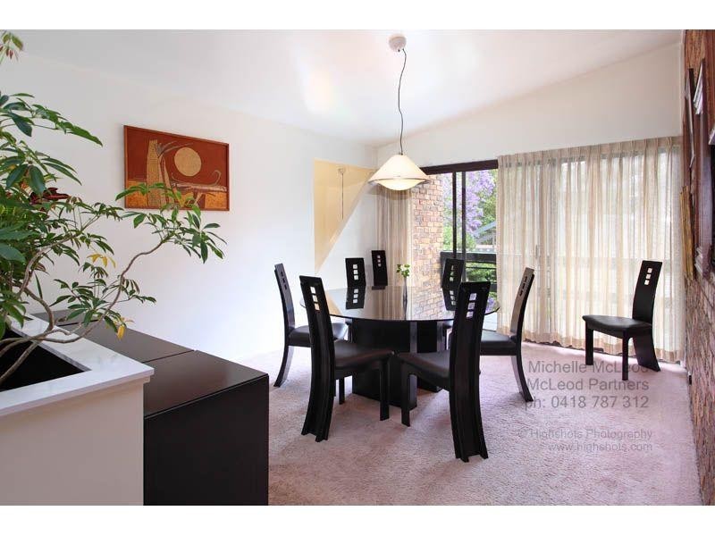 69 Chapel Hill Road, Chapel Hill QLD 4069