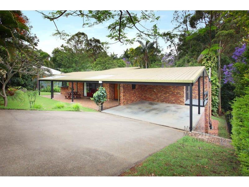 69 Chapel Hill Road, Chapel Hill QLD 4069