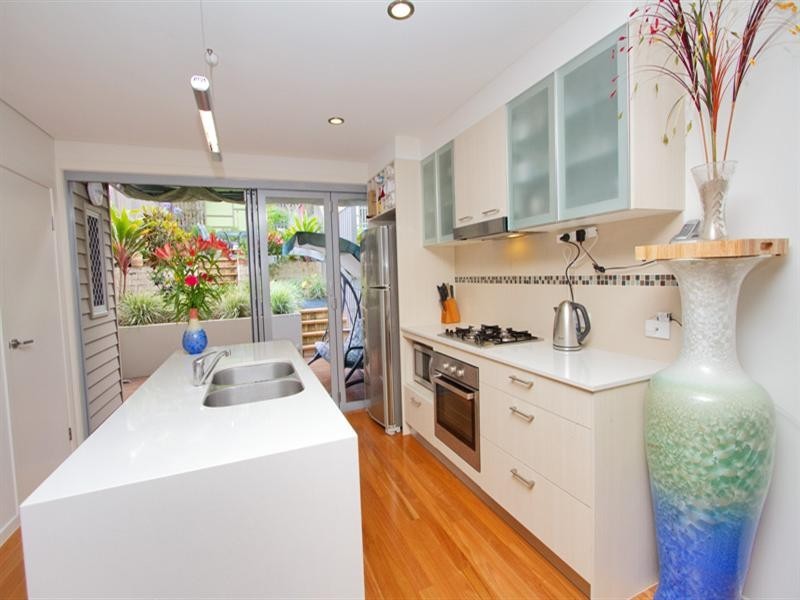 63a Douglas Street, St Lucia QLD 4067