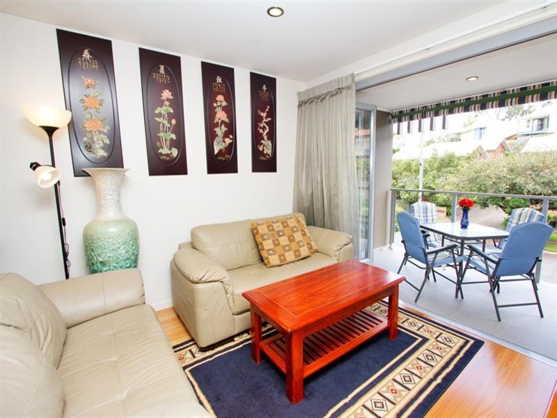 63a Douglas Street, St Lucia QLD 4067