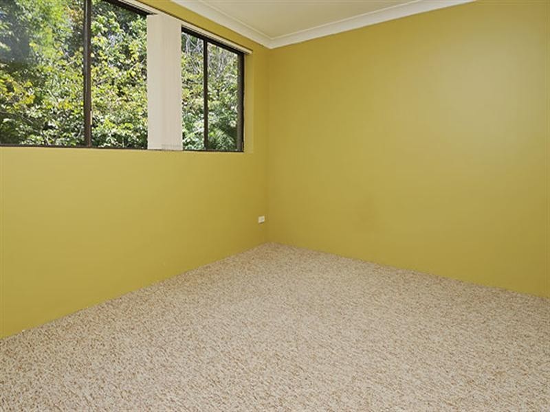 8/67 Warren Street, St Lucia QLD 4067