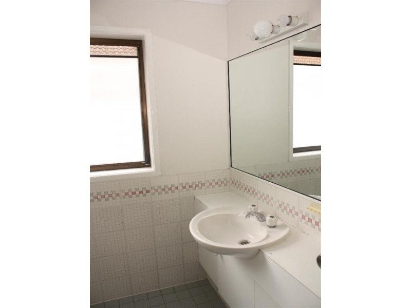 327 Swann Road, St Lucia QLD 4067