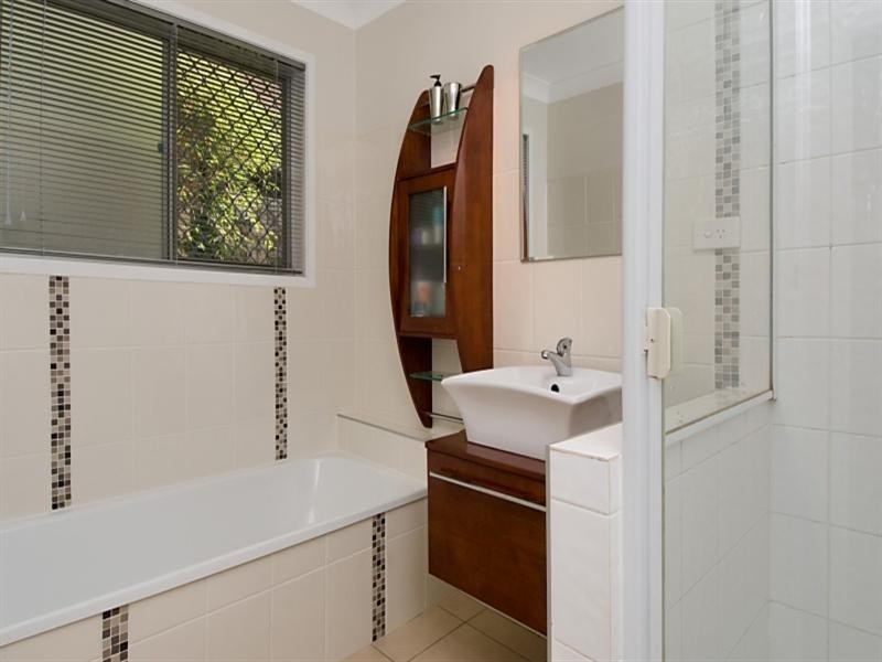 38 O’Connor Street, Oxley QLD 4075